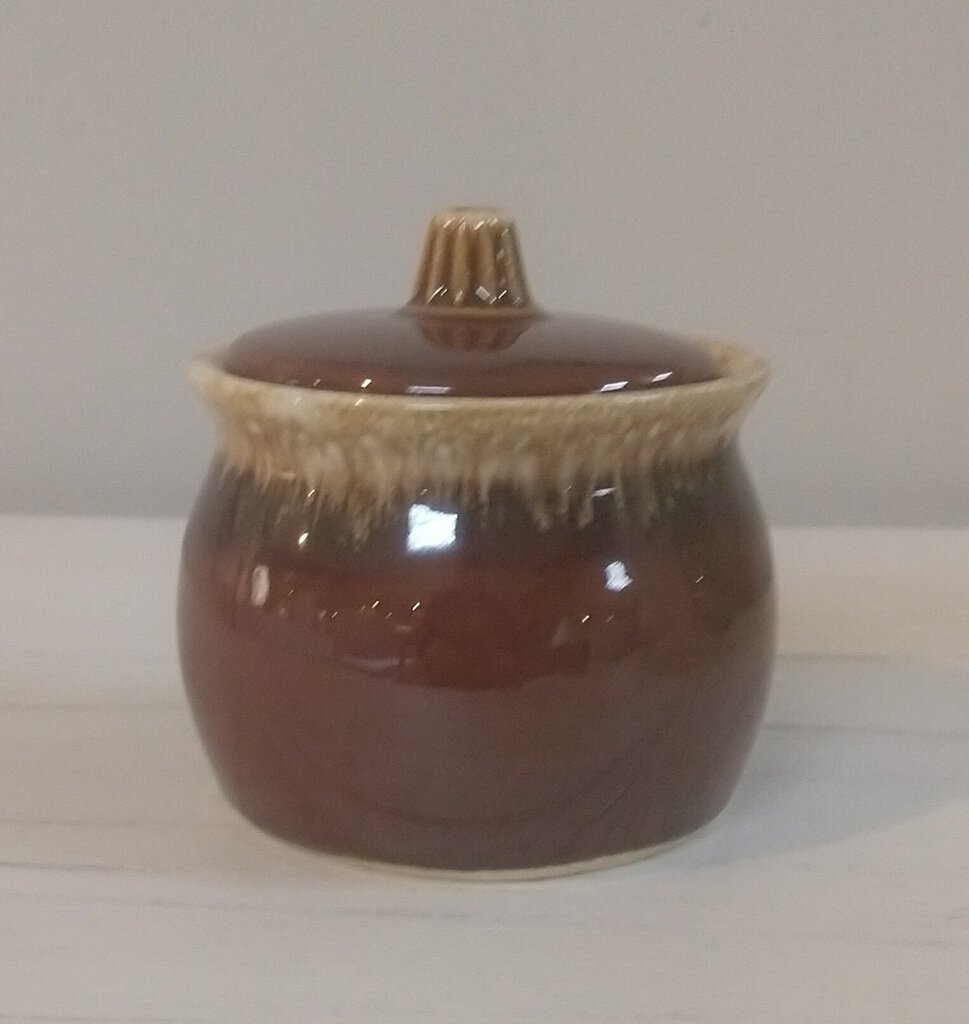 Vintage Hull USA Bean Pot