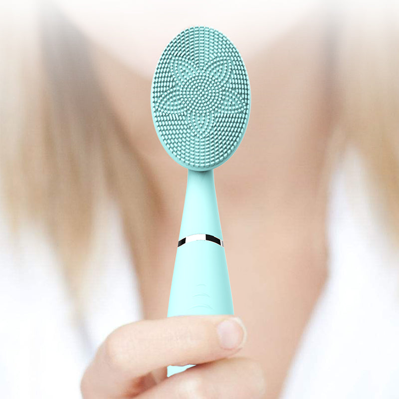 Halylo Brush Sonic Facial Cleansing while Massage