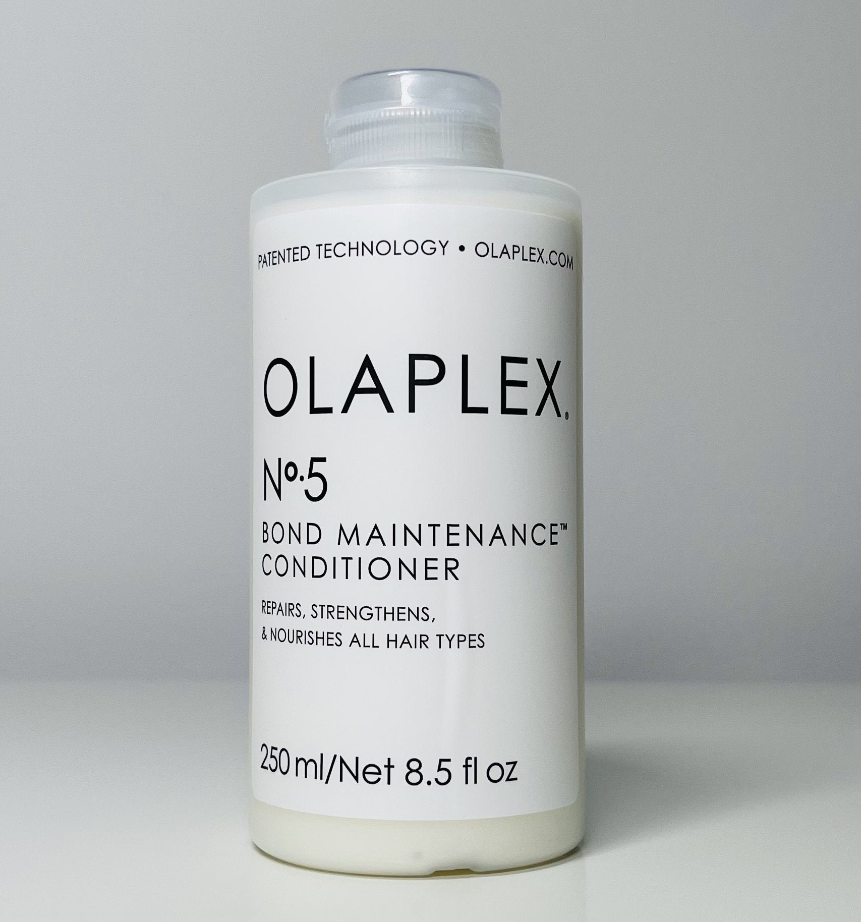 Olaplex No.5 Bond Maintenance Conditioner 250 ml with scalp and hair brush
