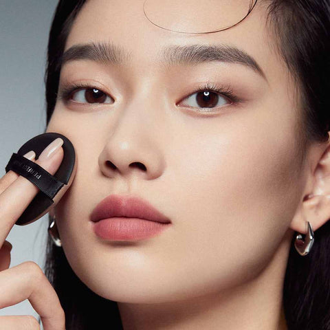 Foundation palettes and other makeup accessories come in so many variants that they can overwhelm many, especially if someone is looking to shop them during Christmas. If you are, too, then read this article to pick the best one. No matter who you are, there are high chances you are already used to some makeup routine. And when it comes to Christmas makeup, foundations are listed top of the list for must-have cosmetics, bright lipstick (and jingle bells for the background in your photos). And they come in various forms, containers, and shades. In these varieties, palettes are the most popular nowadays, thanks to their multicolor shades. Foundation palettes are fun to use and even more fun to buy. Their glamorous combination of colors in a sexy-looking box can make you want to buy without thinking if it is the one for you. We all have been there; some make the same mistakes again, but these pallets only come to use in the long run if chosen wisely. Before buying an individual foundation or a palette for this Christmas or any occasion, you must know your skin's nature. For that, keep these things in mind: 1. What is your natural skin type? by this time, you might have known if your skin is dry or oily or is in between. Always choose a foundation that is made according to your skin type; otherwise, it will give you serious skin issues. For dry skin, mismatched foundations can give you patchy and transferring makeup, while oily skin can give you a faded or dissolved base of makeup if not applied with a proper foundation. M akes true that the pallet you will buy is according to your skin type. 2. Find your skin undertone before buying any foundation. That can be done in many ways. The simplest one is to check the under veins of your wrist. If they are green veins, you have a warm undertone, which is most common for people with brown and olive-pigmented skin. If your veins are blue, your undertone is on the cool side, characteristic of people with fair skin. And if you have a vein color that is a mixture of both, it is a neutral undertone. Make sure that the palette you are getting is for your skin undertone type, and only then will you get proper results. 3. Suitable Range: Always choose a palette with the highest shades and in different textures. This will ensure that you have more flexibility in one palette and can deliver different looks and makeup styles. Of course, this will increase the price, but it will also ensure you get the most colors in your budget. 4. Proper Shade: The most common practice is selecting a foundation one shade lighter than your skin's natural color. Try the stripe methods to match your foundation palette with your skin. Pick all the shades from your palette with a foundation brush and apply them in a single stripe on your jawline. Identify a shade that is slightly lighter than your original skin color. This is supposed to be the color that you should go with for full coverage. You can also go with one darker shade, but that is your decision if it blends with the rest of the skin of the neck or not. 5. Shop in dimmed lights: Matching foundations at the stores is most of the time not accurate as they have tons of lighting and can give you wrong results. Make sure that nothing is affecting your decision when buying your next foundation palette. 6. Overexposure: Even after buying, these foundations change their color when exposed to air for prolonged periods. Make sure your palette remains covered when you apply the foundation. Tips: 1. Always opt for foundation palettes with a glossy texture and matte ones. In the Christmas and winter seasons, you don't want your skin to be dull if used with matte finishes, as cold weather can already give you dry skin. 2. The market is full of zillion brands, and all are throwing in their foundations with different claims. Still, when it comes to a nominal price-to-performance ratio, we must remember to recommend the Renewal Flawless Cushion Foundation from Perfect Diary. Available in three different shades in a classy and premium feeling case, the foundation is a keeper. It has a matte coverage and is best for people with oily skin. The foundation is also enriched with all the essentials your skin needs. 3. For dry skin, try the High Coverage Liquid Foundation, which we love for its unique glowing texture and radiant finish. Both can go great for your Christmas makeup look during the holiday season.