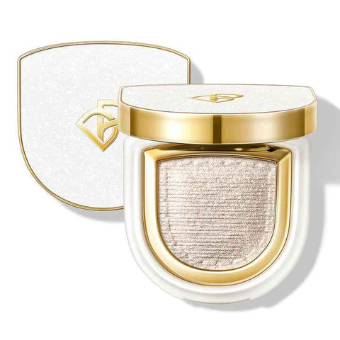 inspiration from haute couture fashion to deliver an ultra smooth and blendable application