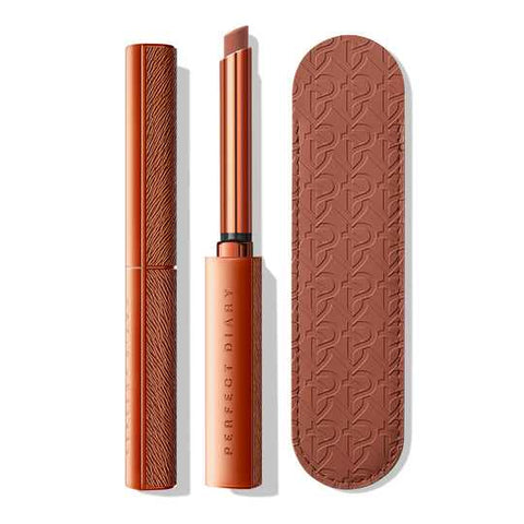 luxe matte formula that offers you full and sumptuous lips