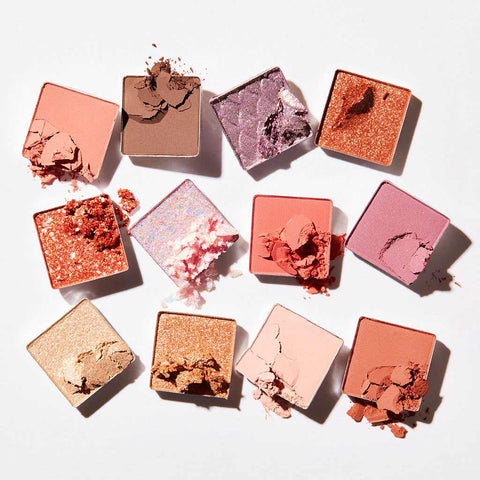 color combos and delivers a dreamy and gorgeous eye look
