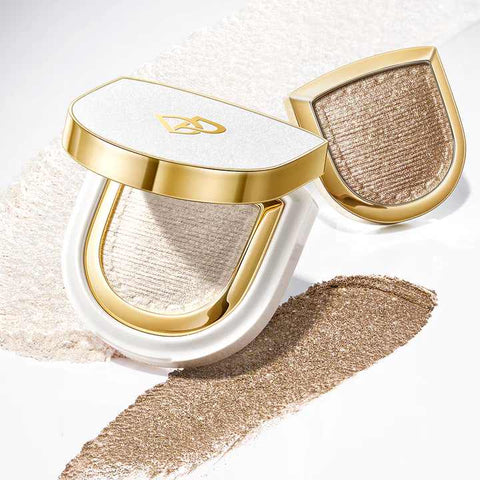 inspiration from haute couture fashion to deliver an ultra-smooth and blendable application