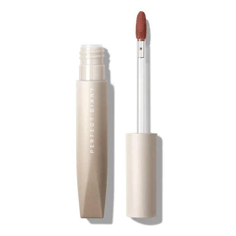 reddish brown shades for autumn and winter makeup look