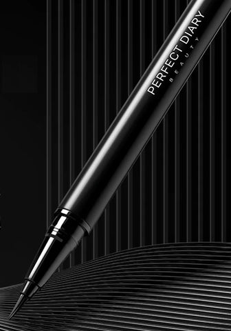 If you choose to use liquid eyeliner, we need to apply the darkest eye shadow on the end of our eyes