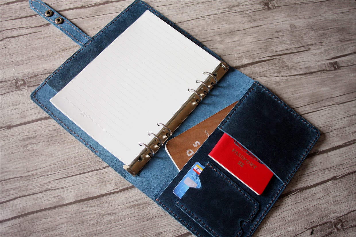 carnet planificateur papier cuir bleu