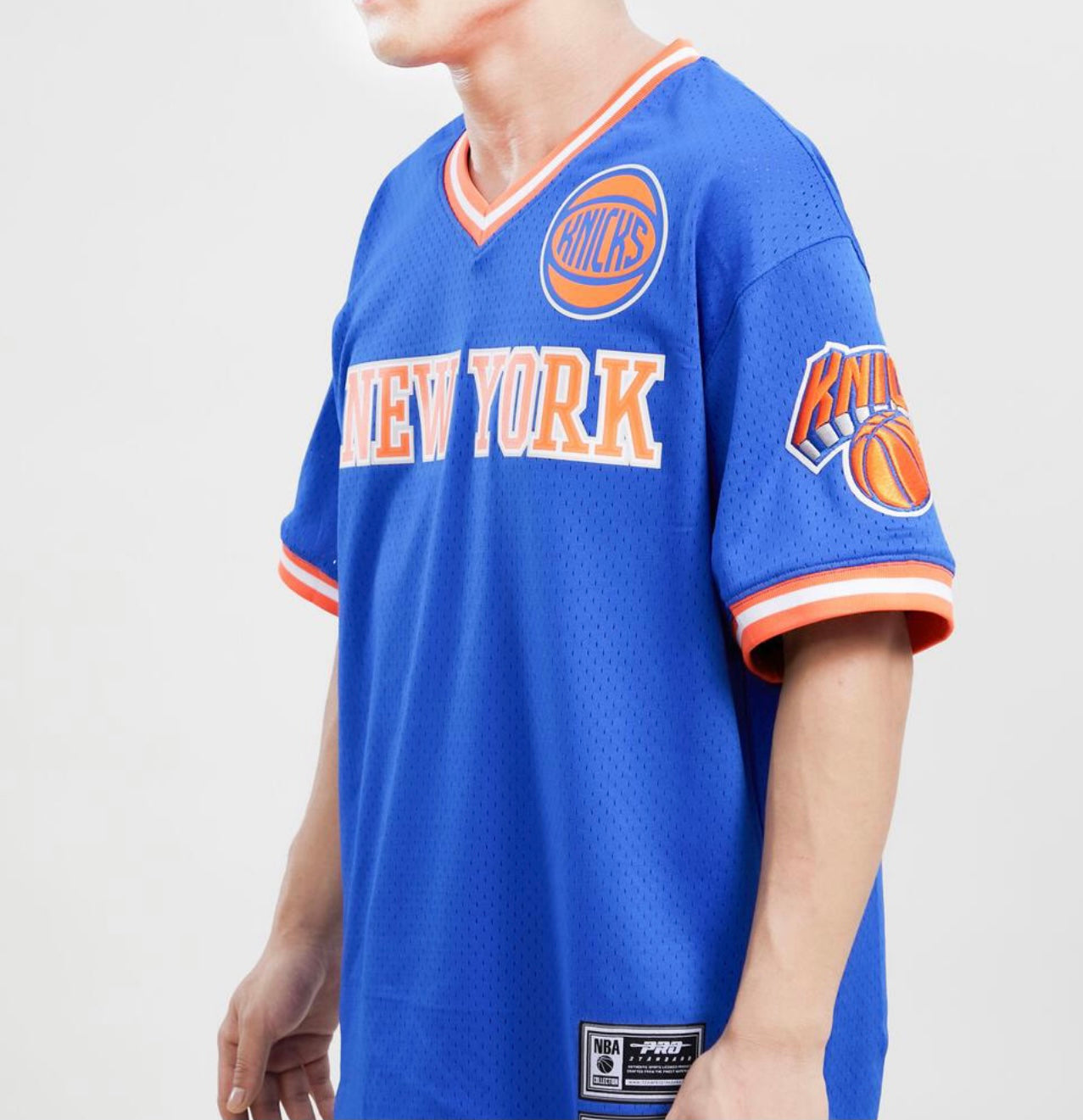 Pro Standard New York Knicks Mesh Shirt