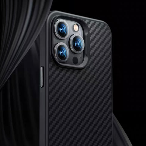 Kevlar iPhone 14 Pro Max case with MagSafe from OTOFLY
