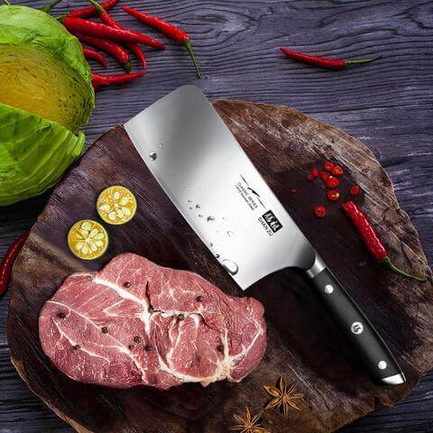Usa un cuchillo de carnicero para carne, verduras, ajo o jengibre