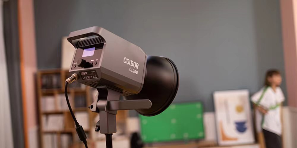 COLBOR CL100 portable studio light for photography and videography generates bright, natural, and vivid pictures