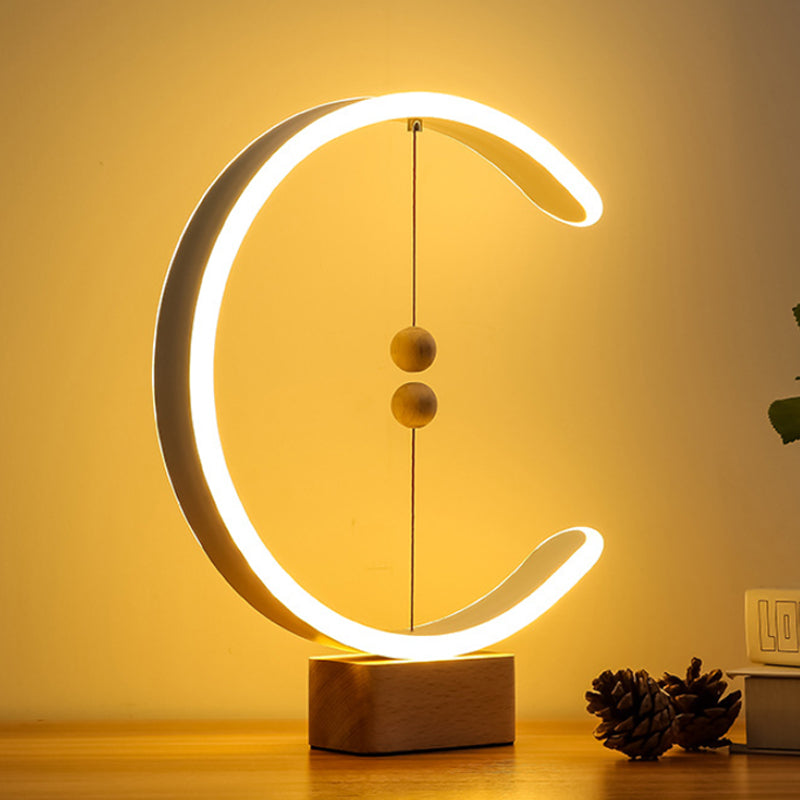 Heng C Balance Table Lamp