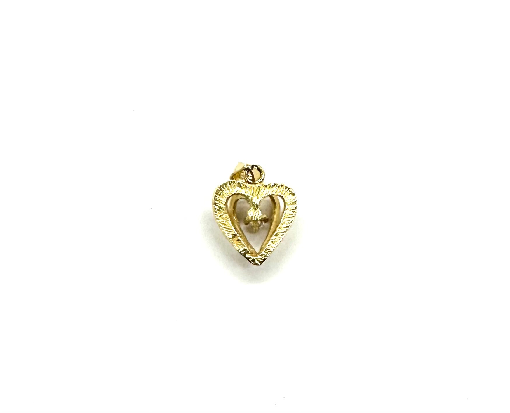 5 Ptw Diamond Heart Pendant