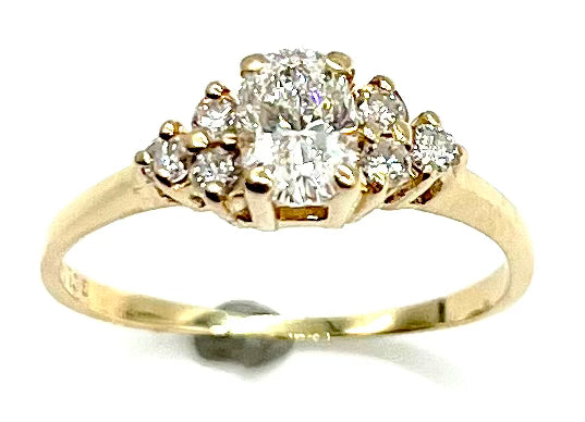 Oval Diamond Ring