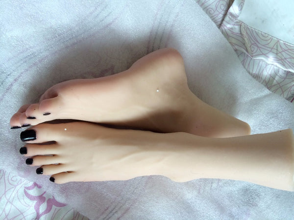 sex doll's feet