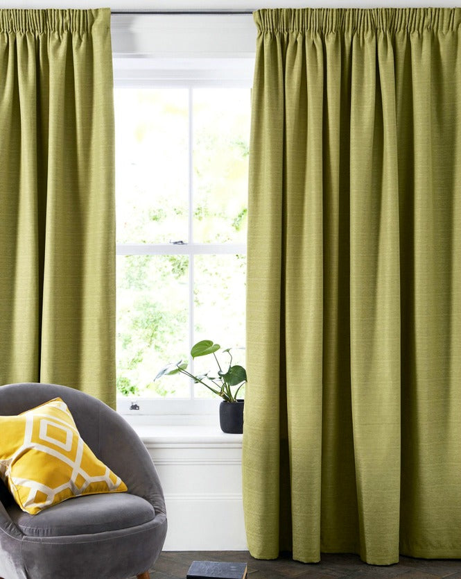 green curtain