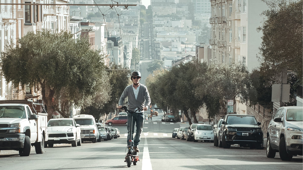 Varla Scooter cruise in the city