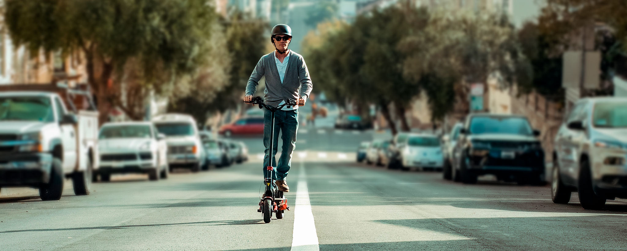 Ride on VARLA scooter in city