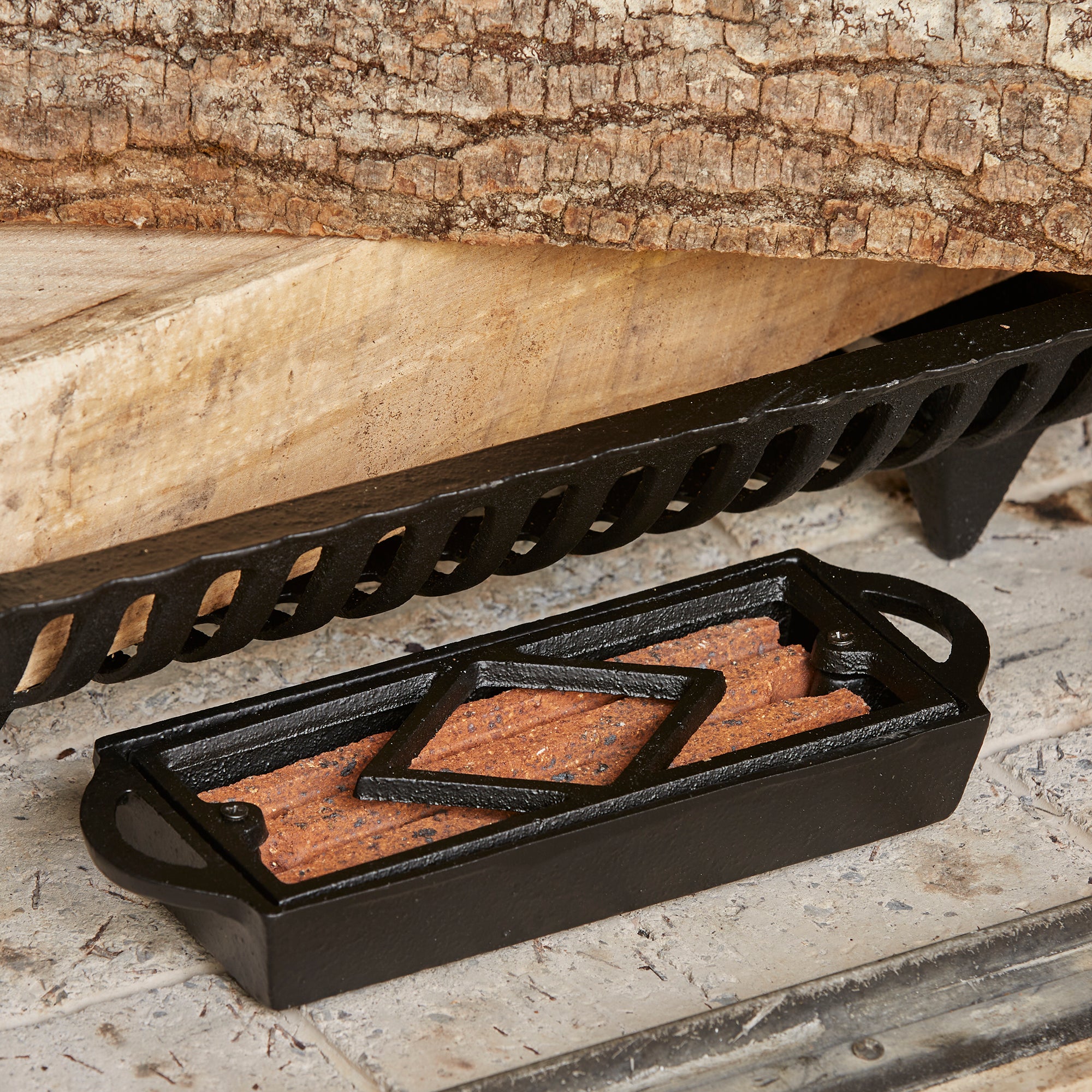 UniFlame Cast Iron Firestarter Tray