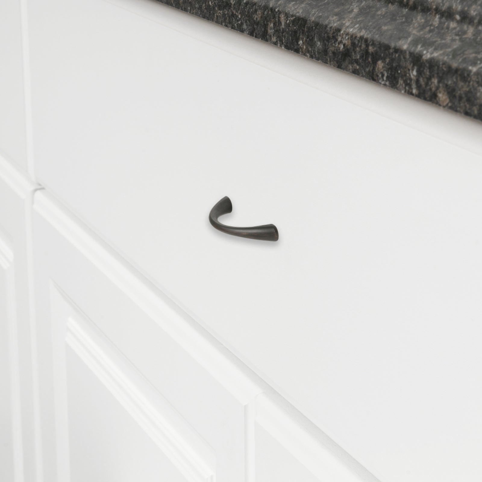 South Main Hardware Tapered Bow Cabinet Handle, 3