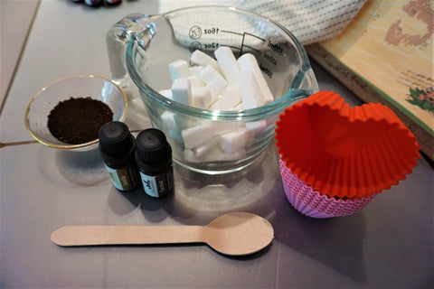 Equipment for Vanilla Coffee DIY Soap
