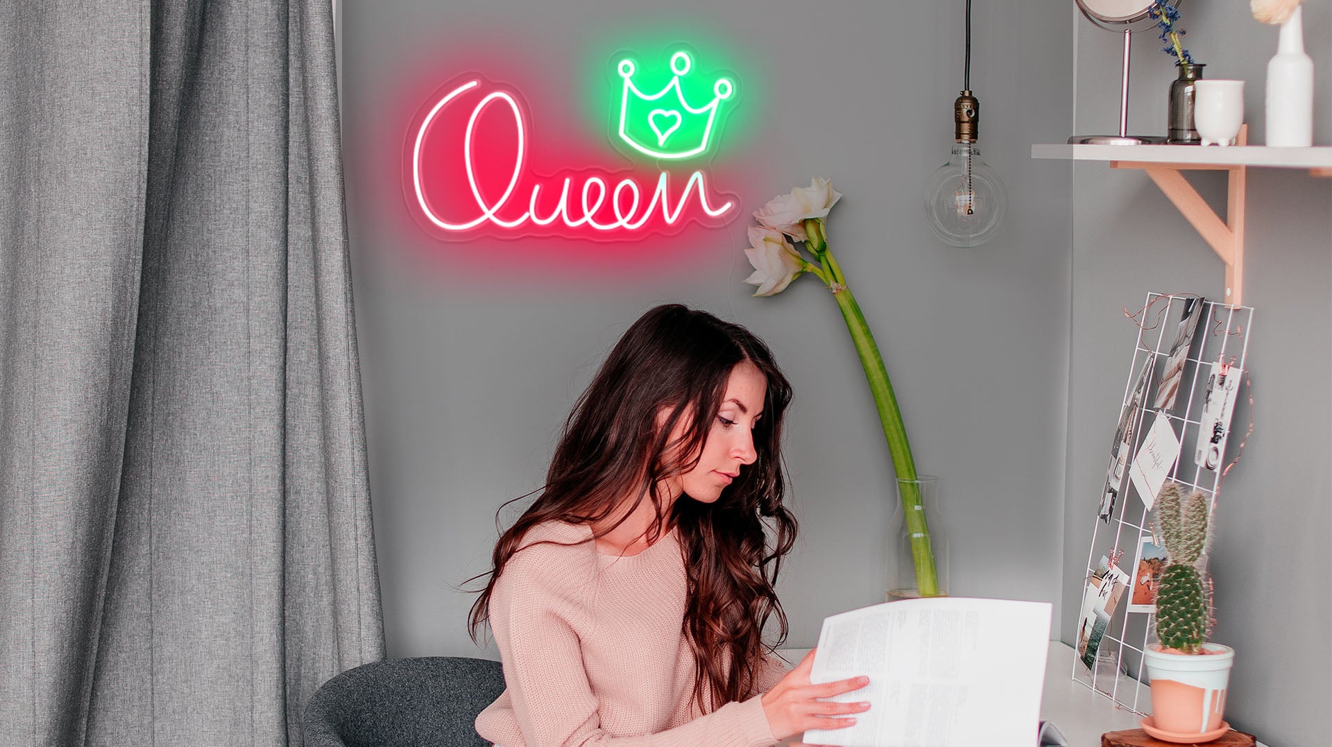 Creative gift Queen Sign