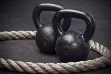 black kettlebells