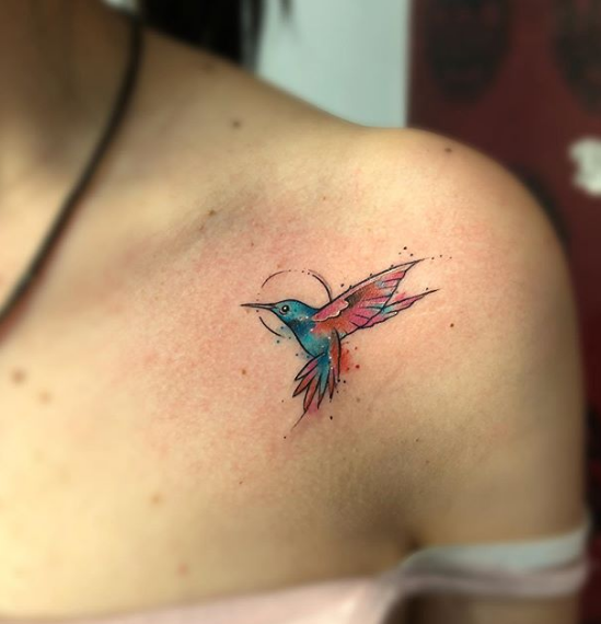 hummingbird tattoo on shoulder