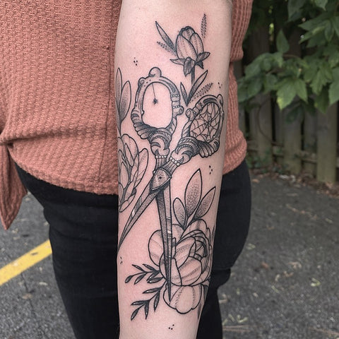 scissors tattoo design