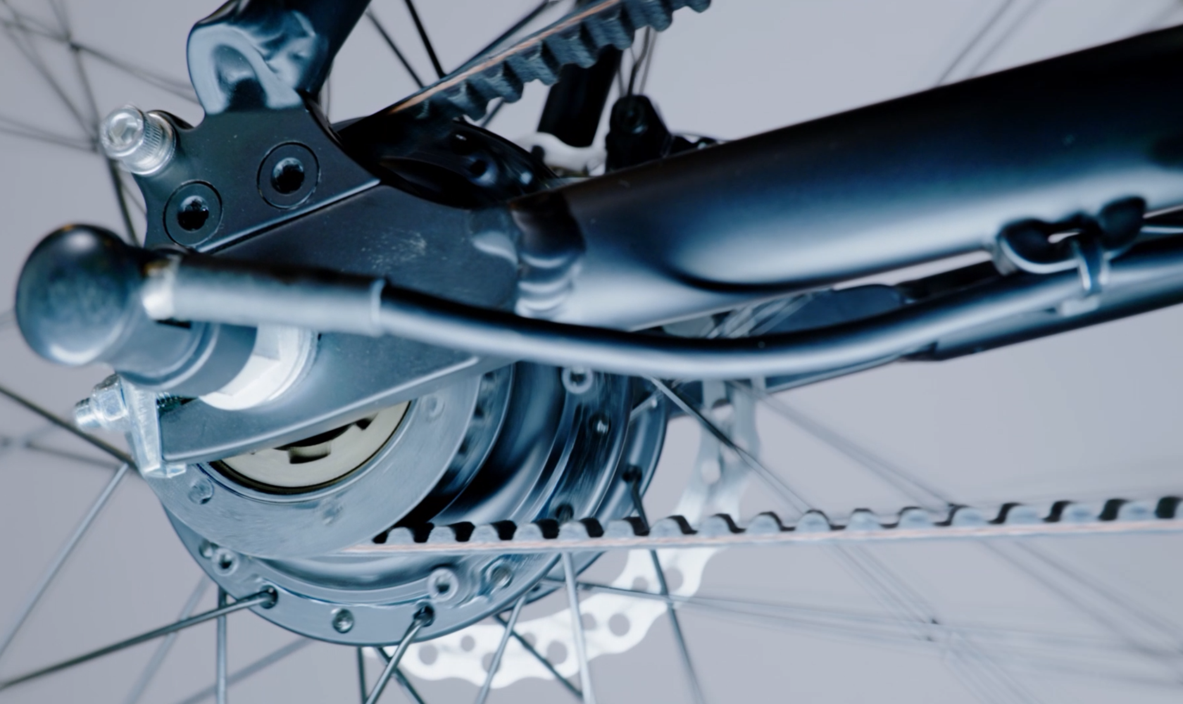 Test the chain belt and wheel of a KBO hurricane