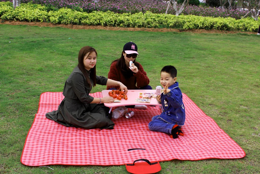 Outdoor Portable Picnic Blanket Waterproof Beach Cushion Mat for Baby Sleeping, Moistureproof Plaid Multiplayer Camping Mat