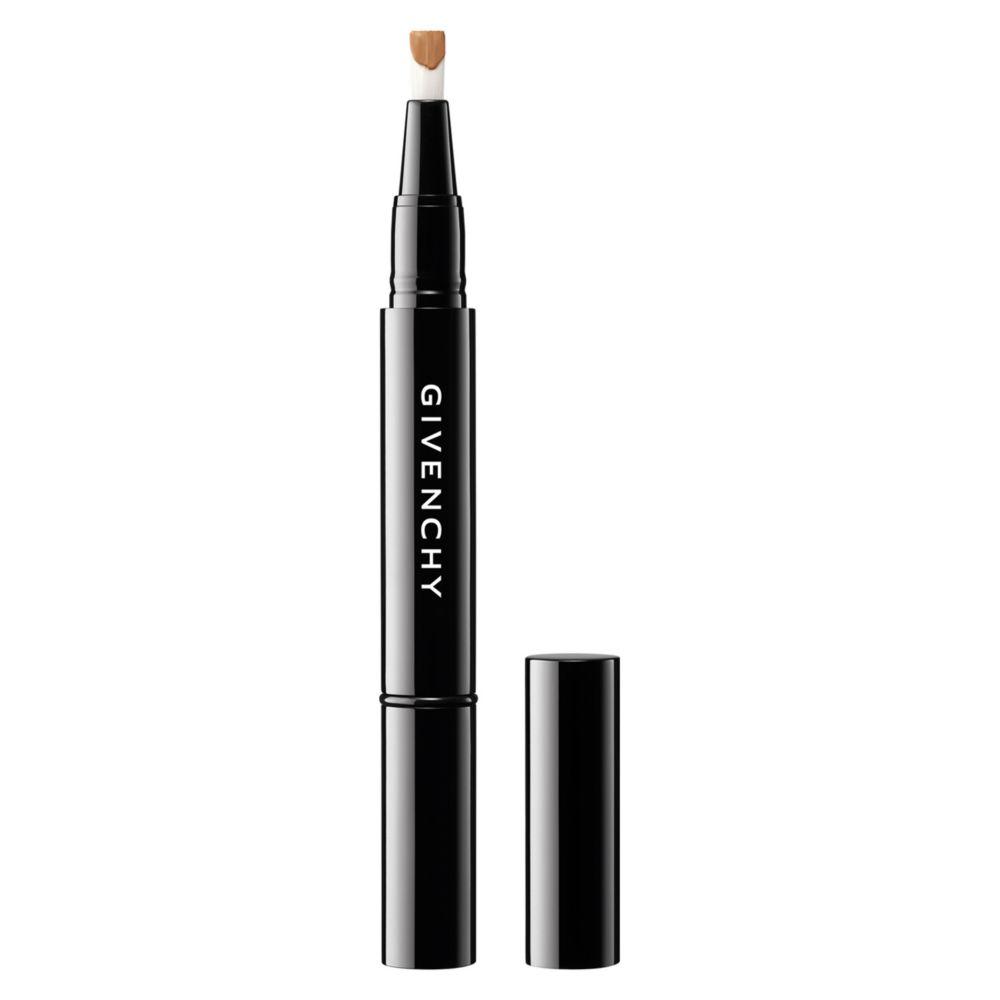 Concealer That Brightens The Face And Eye Contour