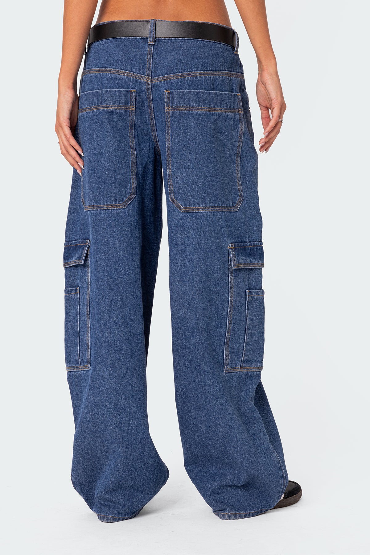 Super oversized belted boyfriend jeans