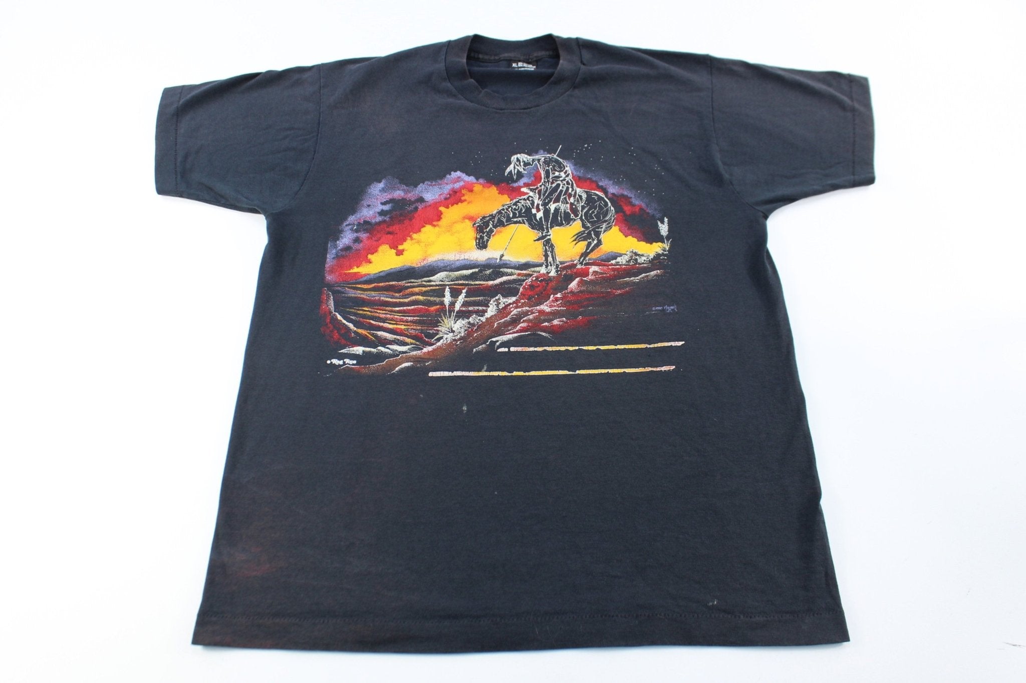 1990 Native American Sunset Graphic T-Shirt