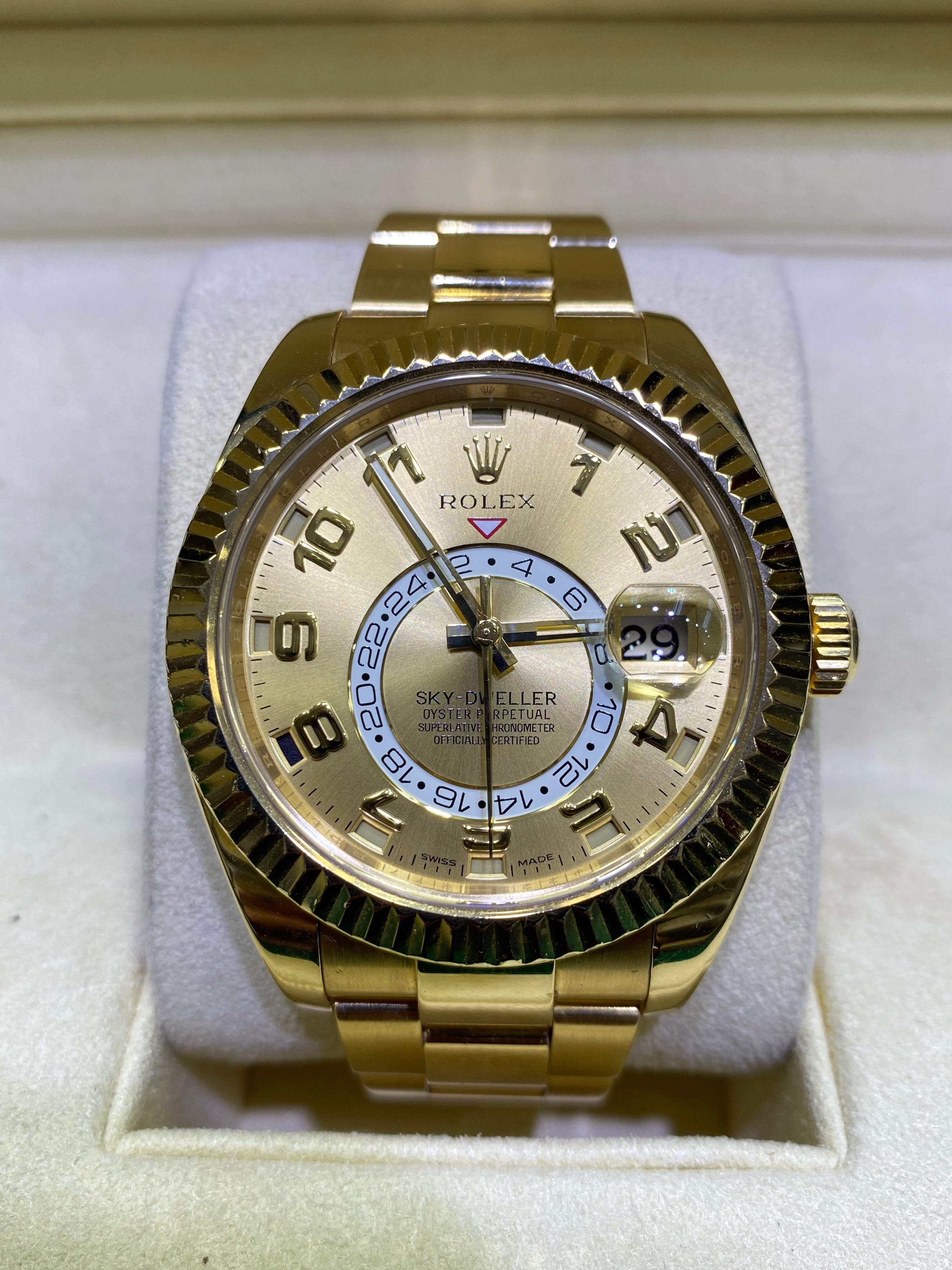2021 Rolex Skydweller 42 mm ,18k solid champagne dial Mint