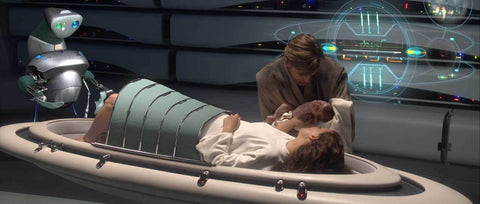 padme give birth to luke and leia