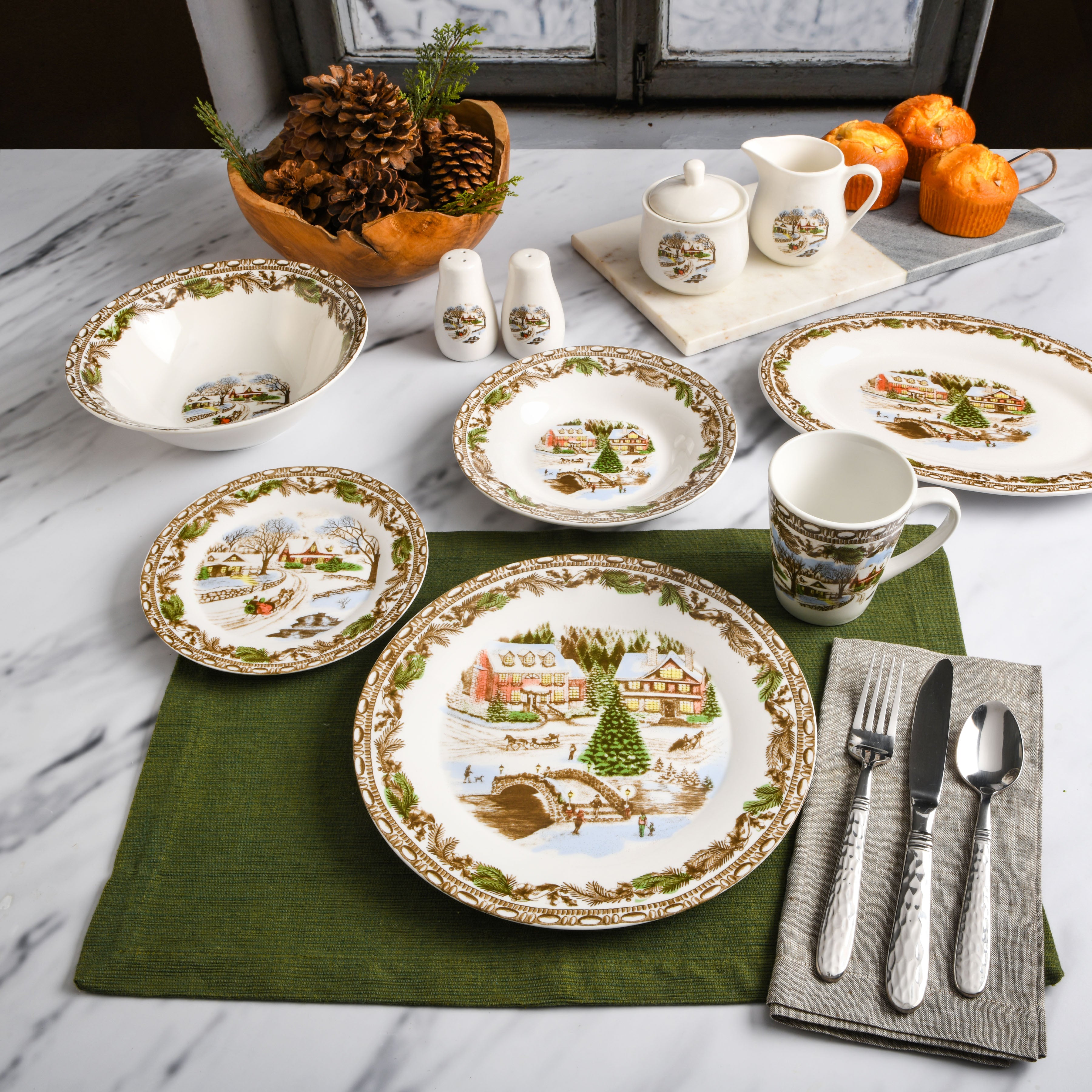 Gibson Home Christmas Toile 16-Piece Dinnerware Set