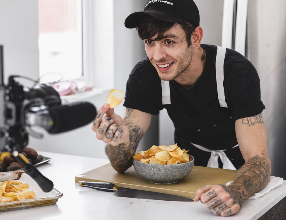 Brandon Skier sichert sich den Großteil seiner Einnahmen aus Product-Placement-Deals mit Unternehmen