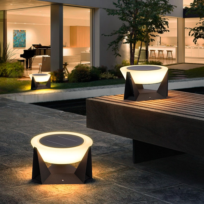 IDEA(HK) LIGHTING - Tesla - Tesla - IP65 Waterproof outdoor solar-powered landscape light. Warm light(3000K) LED with >30 000 hours of lifetime.  Comes with remote control. Easy to install and maintain.  Perfect for creating a mood in a garden, or as decoration by the pool, on gates, etc.