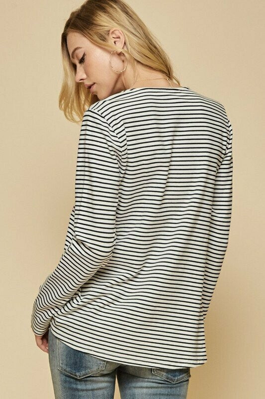 Andree By Unit Stripe Embroidery Plus Top