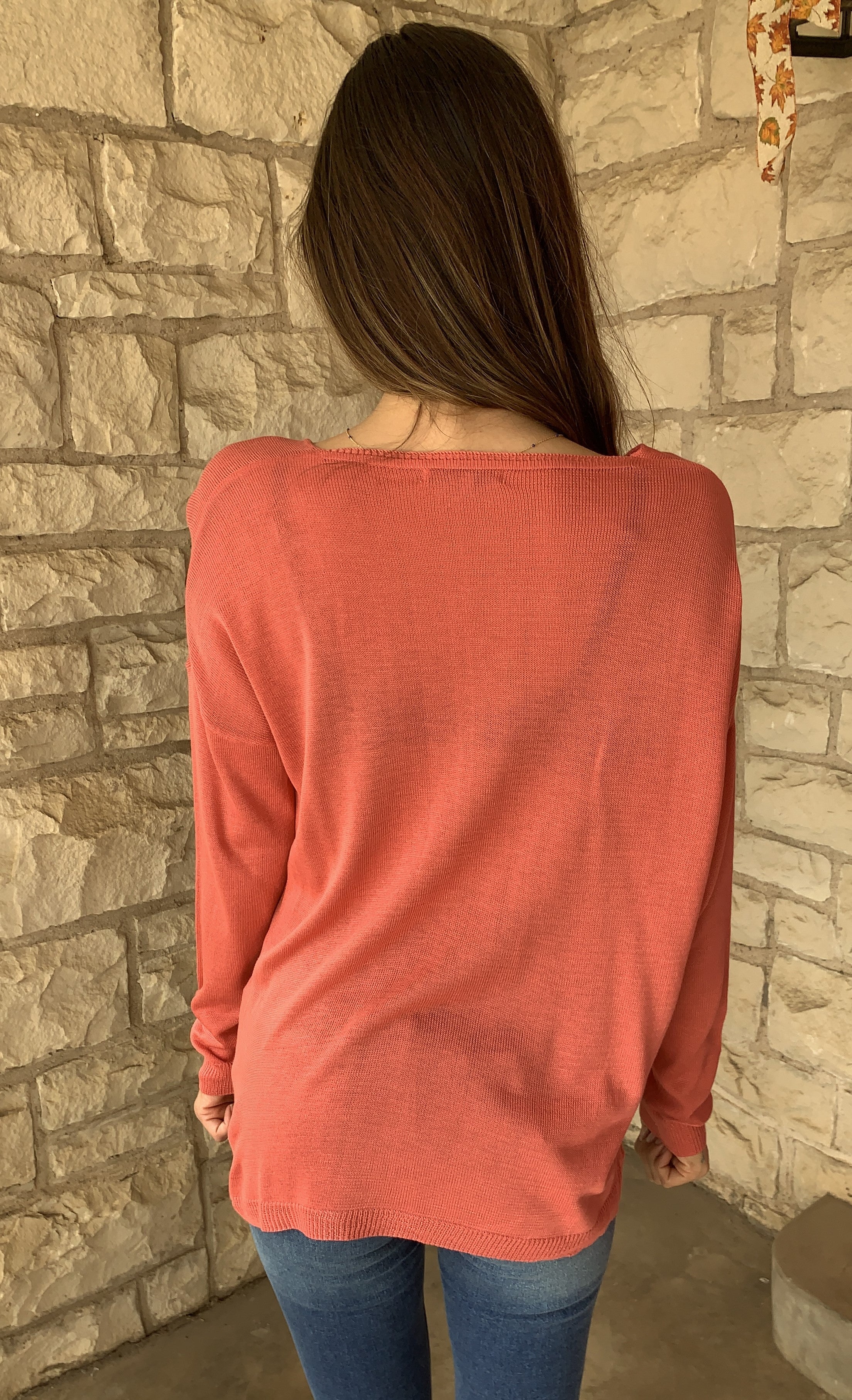 Tempo Basic V Neck Long Sleeve Sweater In Peperosa