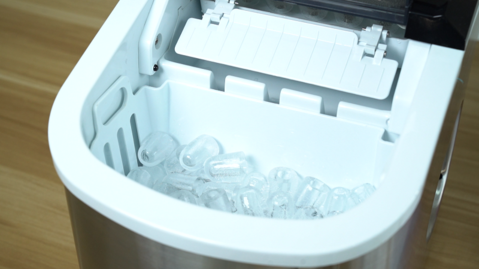 how to clean the ice maker interior and external