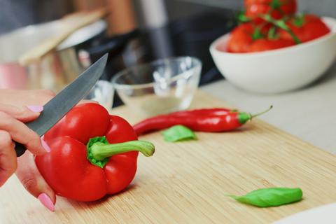 cut peppers and store them in freezers and refrigerators