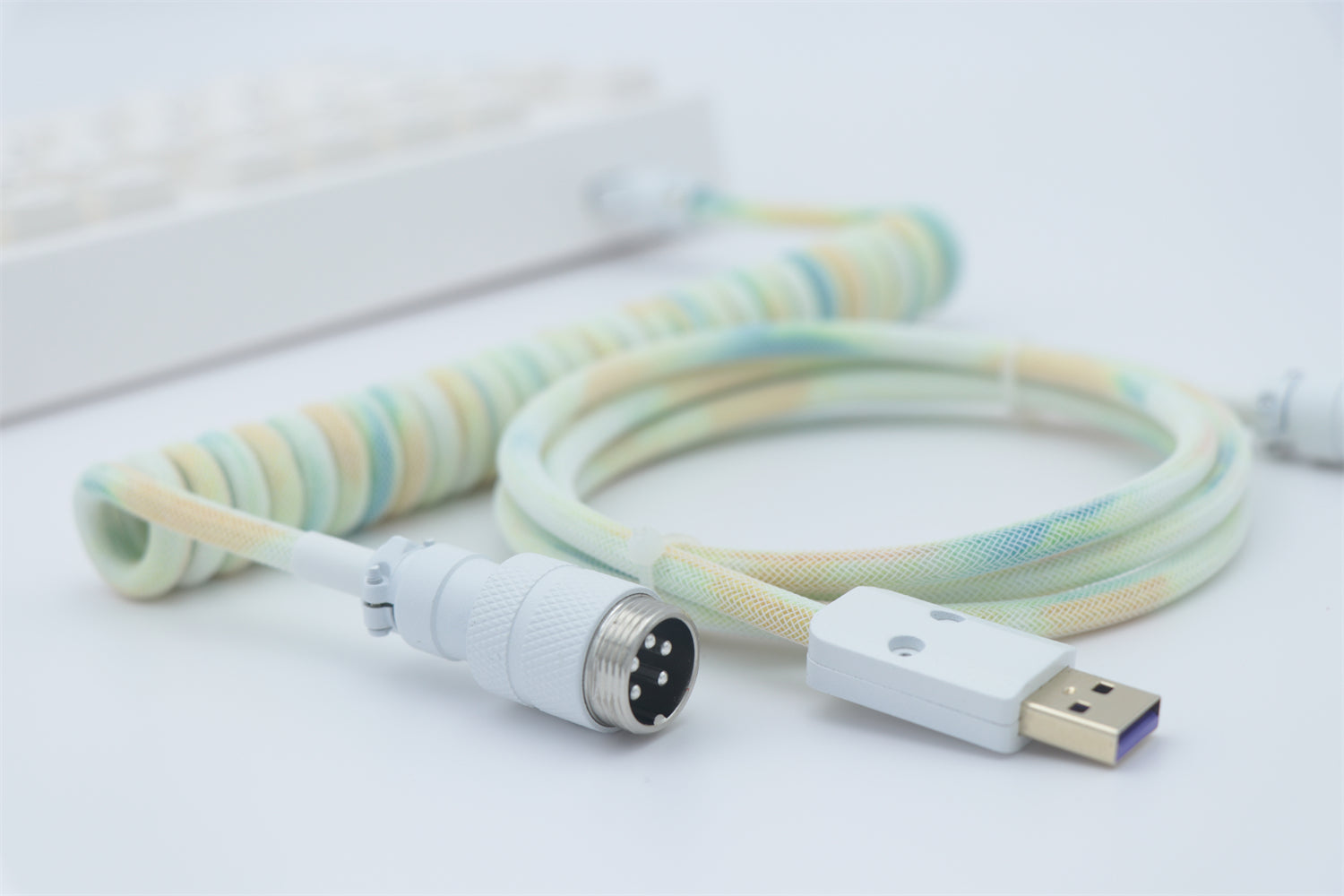 MaxMount Colorful Gradient Coiled Cable USB-C - Rainbow - us