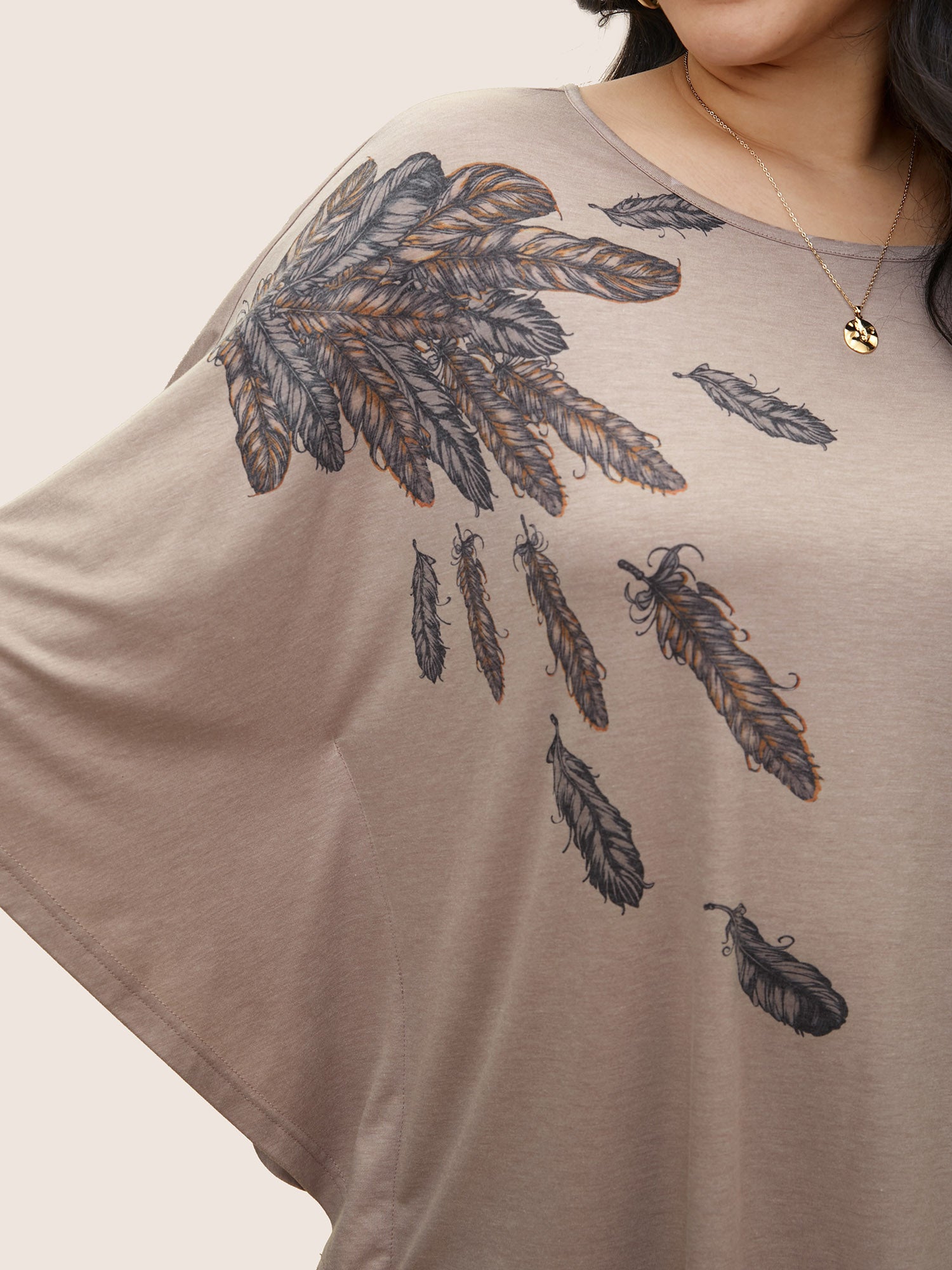 Feather Print Batwing Sleeve T-shirt