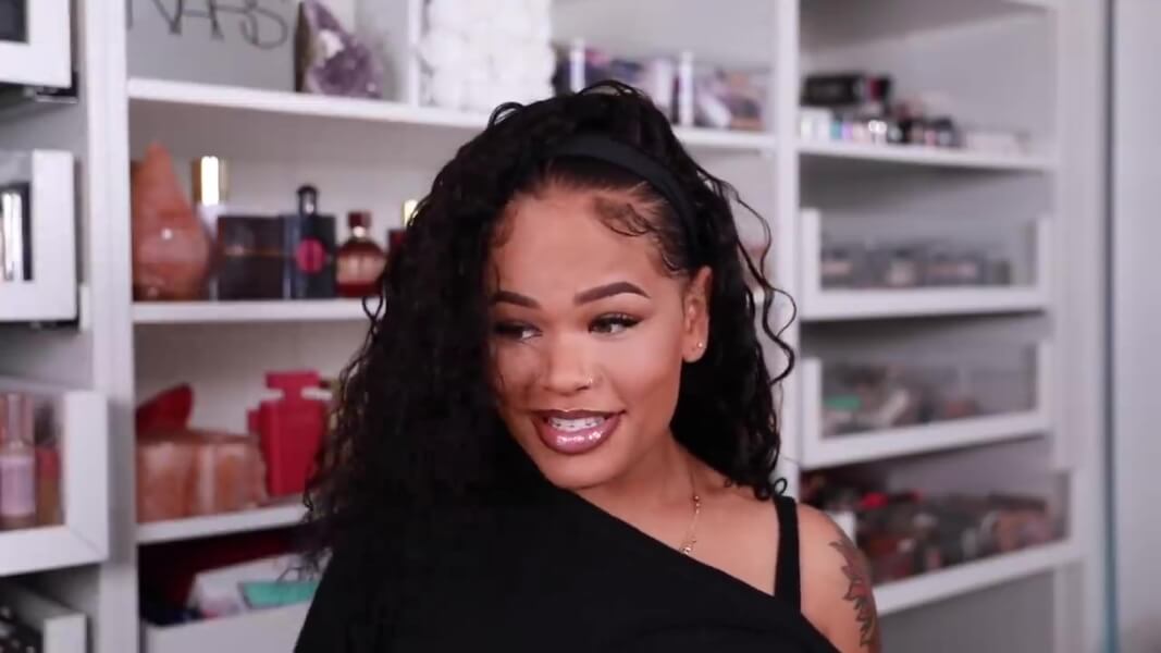 Arnell Armon show how to put on a headband wig