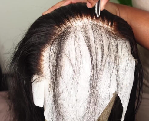 pluck hairline to make your wig look natural