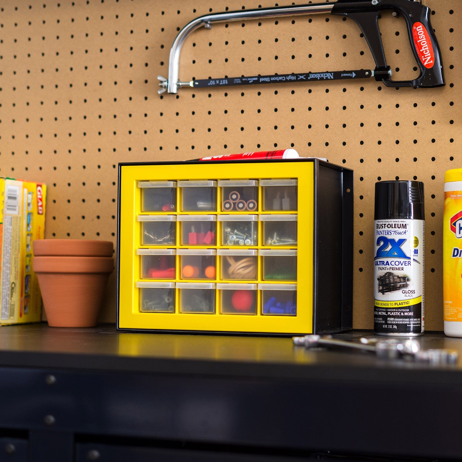IRIS USA, 16 Drawer Parts Cabinet, Black/Yellow