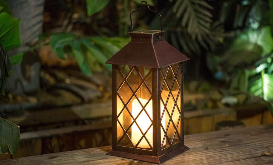 Retro candlestick shape lantern solar light