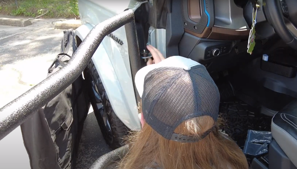 How To Remove The Ford Bronco Factory Doors To Mount The Tube Doors-Hooke Road 17